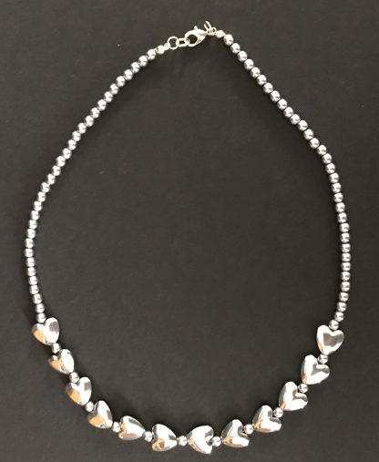 Beaded heart necklace - Image 2